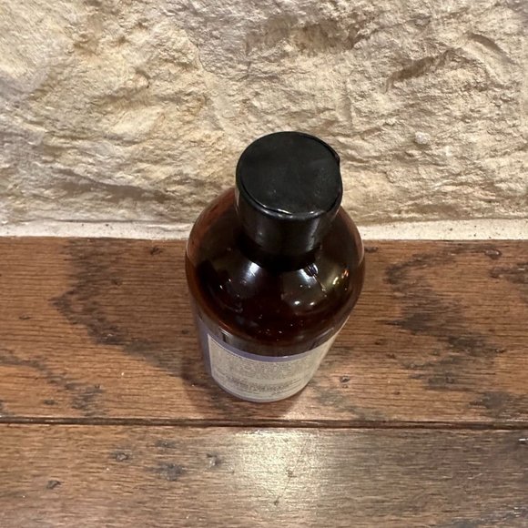 Arbonne Aromassentials unwind Bath and Shower Gel 8.7 fl oz 95% Left - Picture 4 of 5